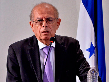 Magistrado Edgardo Cáceres Castellanos interpondrá su renuncia este lunes ante el CN