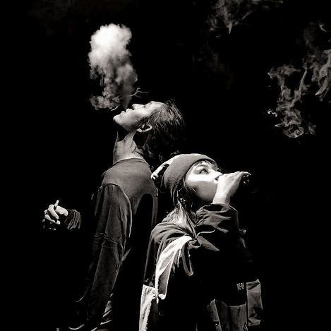 LINE_ALBUM_葉長青 劇場煙霧，大四2022_230323_12_edited.jpg