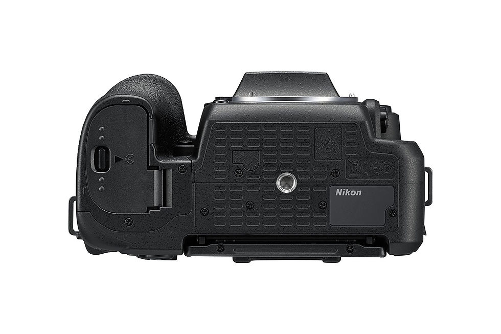 Miniatura: Nikon D7500 + AF-S DX 18-140 f/3.5-5.6G ED VR