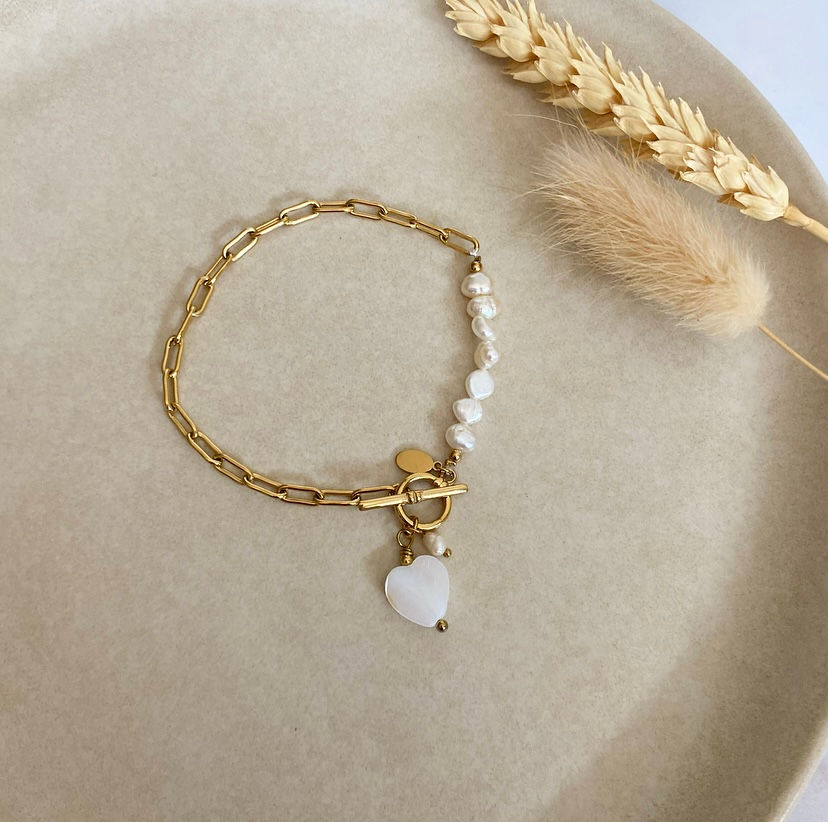Thumbnail: Armbandje schelp kralen met hartje - goud