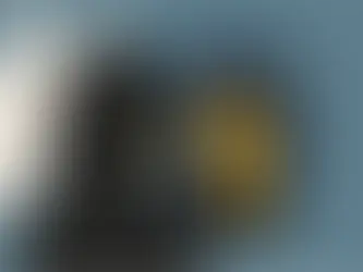 Lady Gaga encara reflexo quebrado no maduro e nostálgico MAYHEM