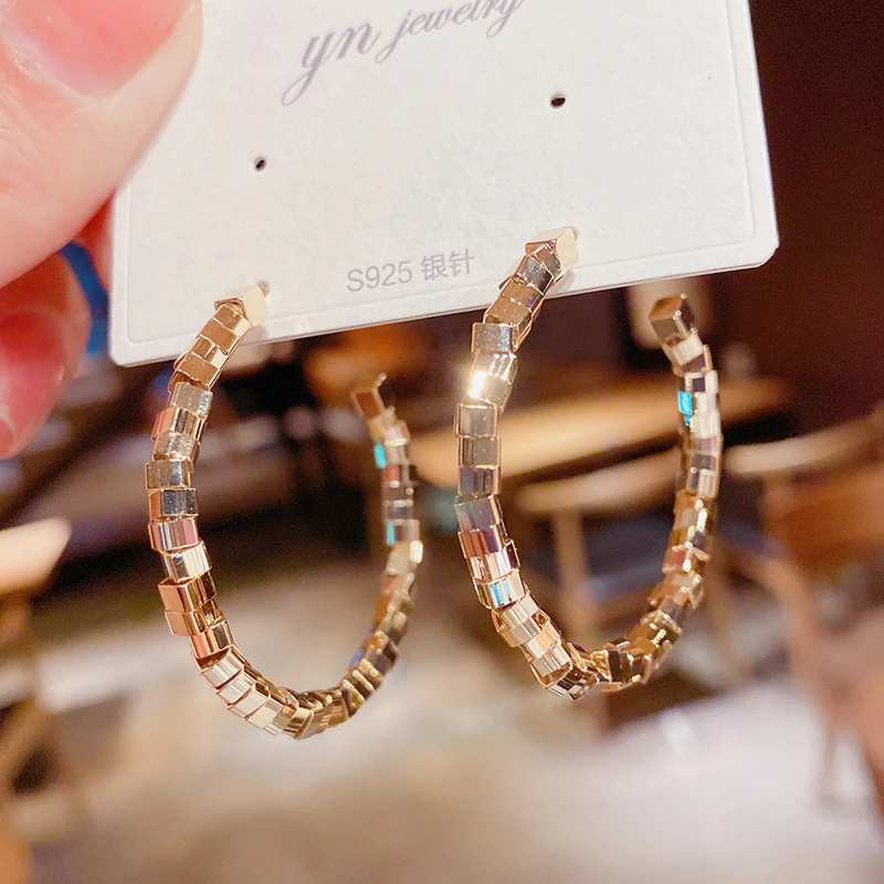 Thumbnail: Fashion Korean Oversized White Pearl Drop Earrings Bohemian Golden Round
