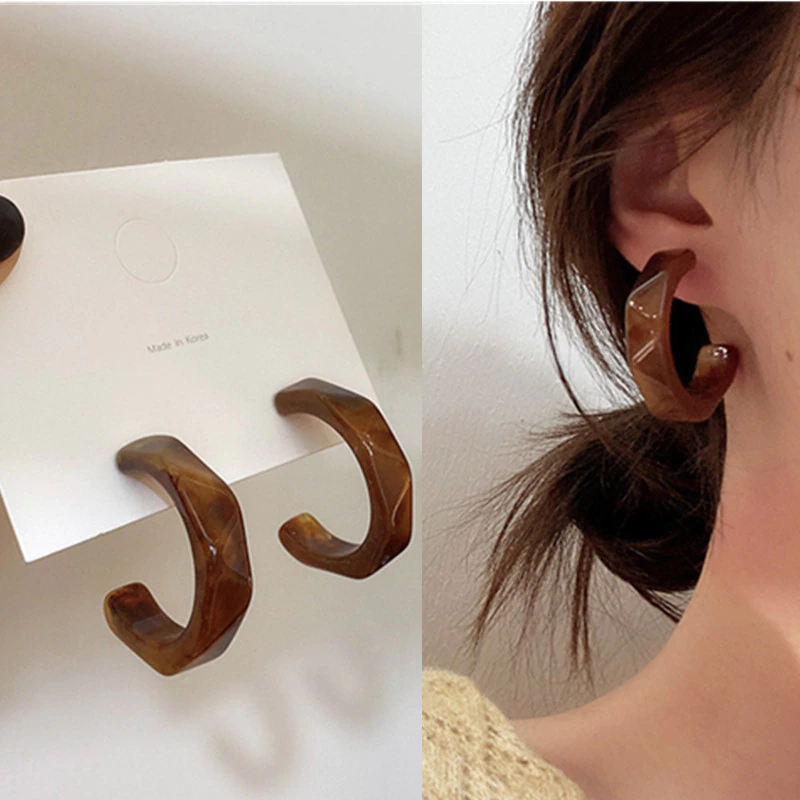 Thumbnail: Golden Big hoop Earrings Korean Geometry Metal Gold Retro Drop