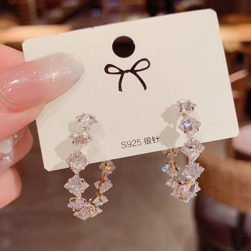 Thumbnail: Fashion Korean Oversized White Pearl Drop Earrings Bohemian Golden Round