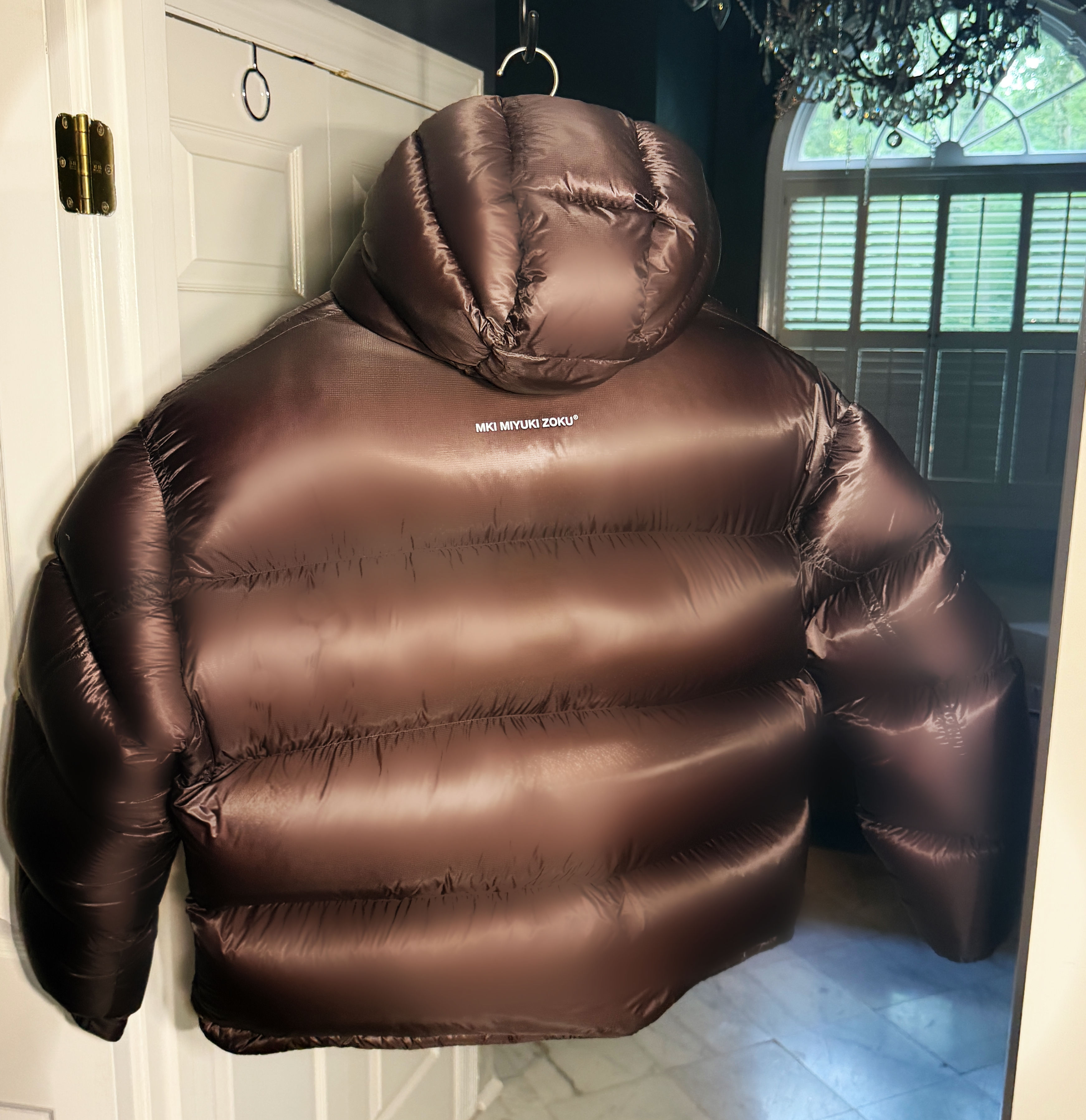 NWT MKI MIYUKI ZOKU® OVERSTUFFED DOWN PUFFER JACKET RAISIN BROWN