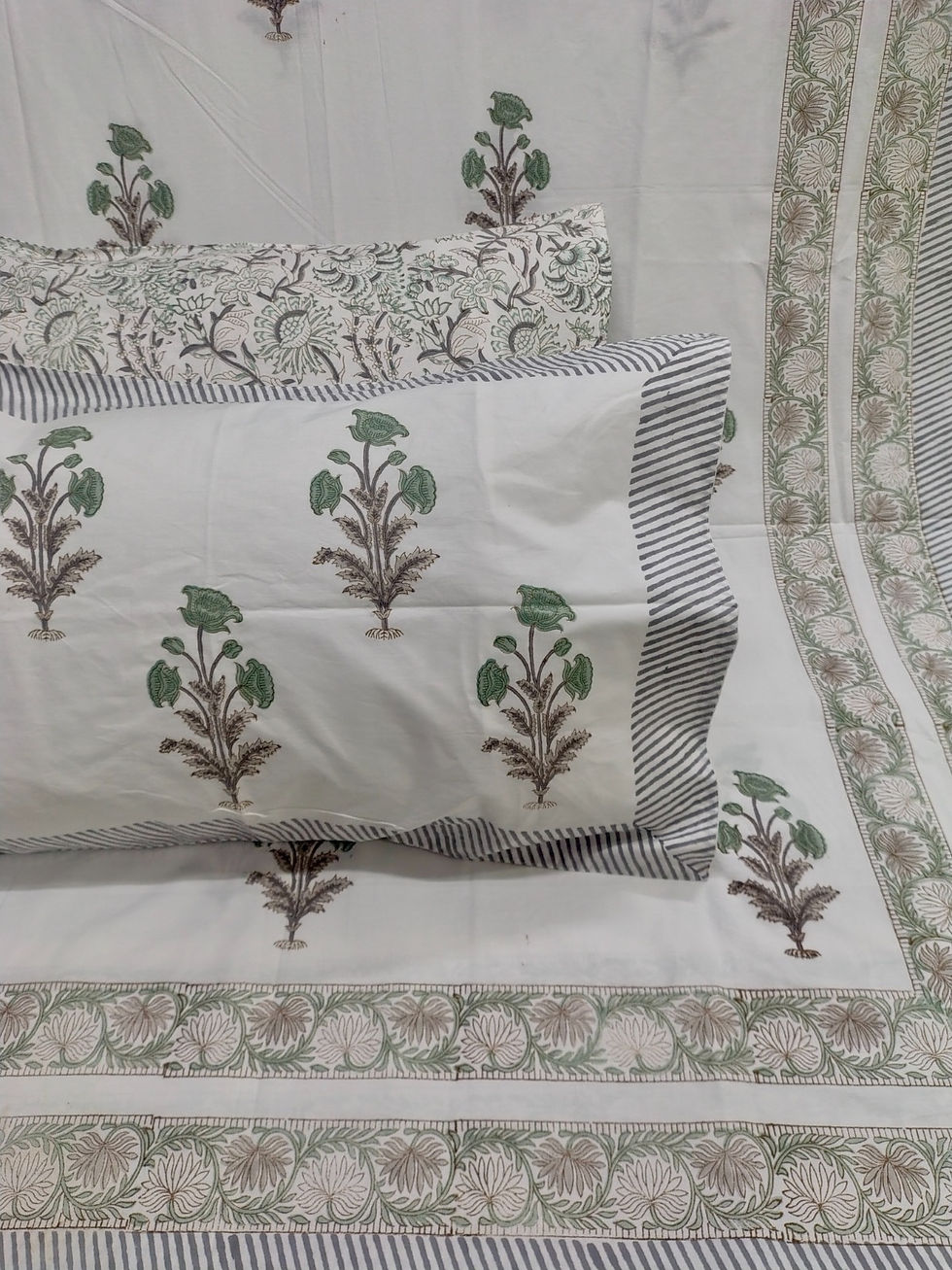 SUPER KING SIZE BEDSHEETS WITH 2 PILLOW COVERS