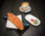 1/2 de tomate / mantequilla + café / té