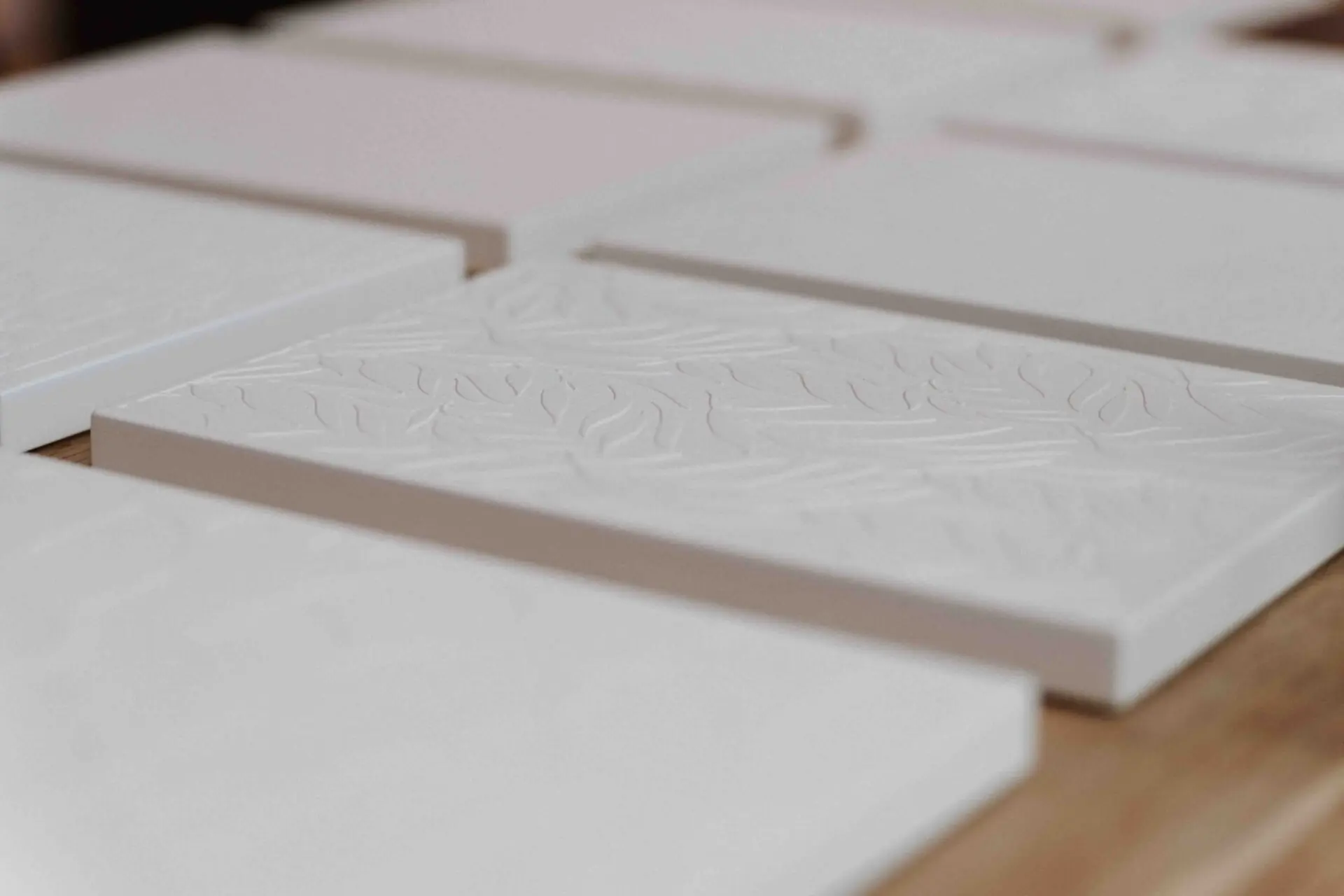 Gelaserte und pulverbeschichtete Möbelfronten