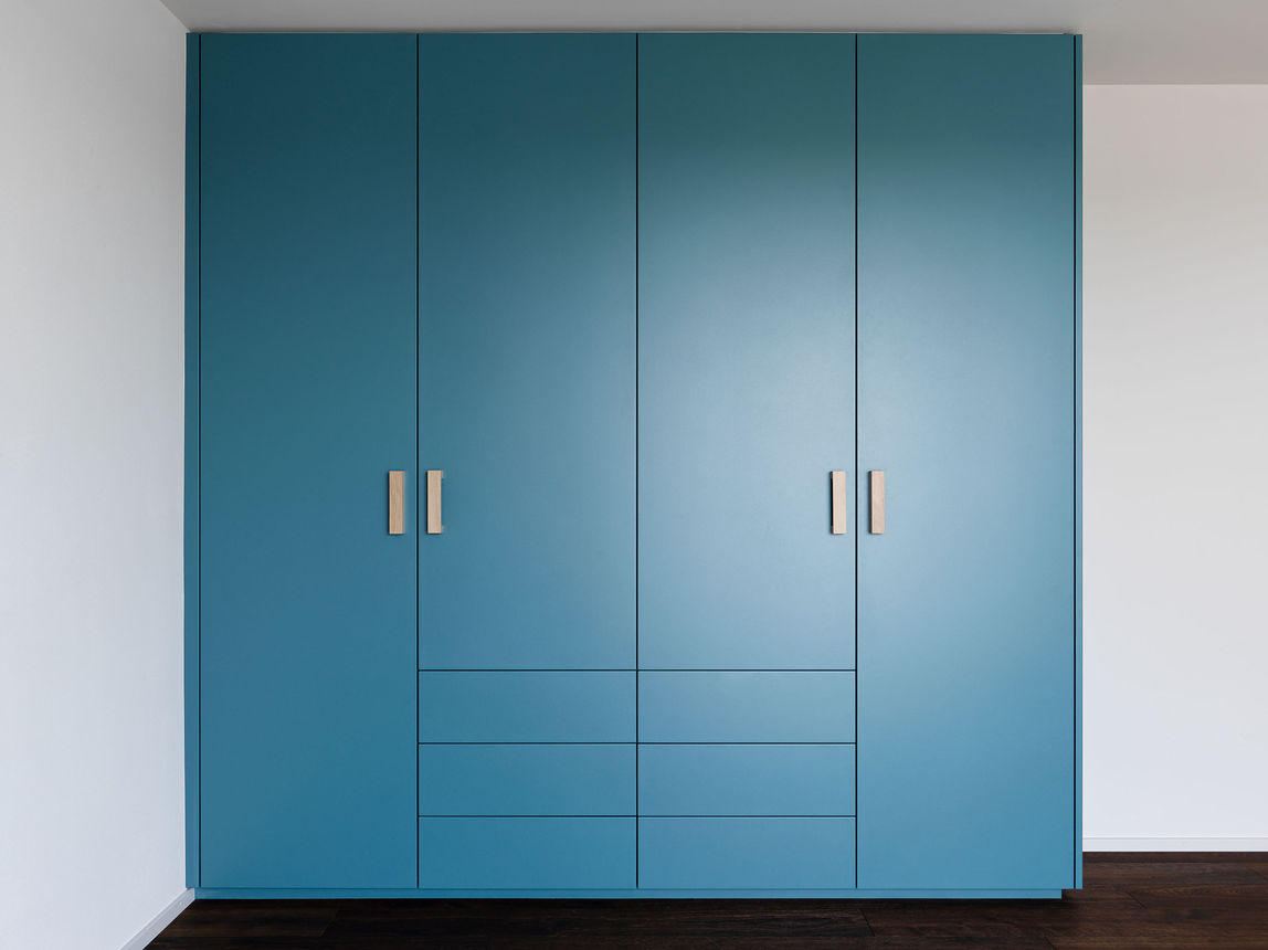 Kleiderschrank pulverbeschichtet