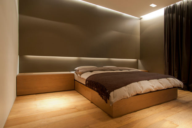 Bett mit LED-Beleuchtung