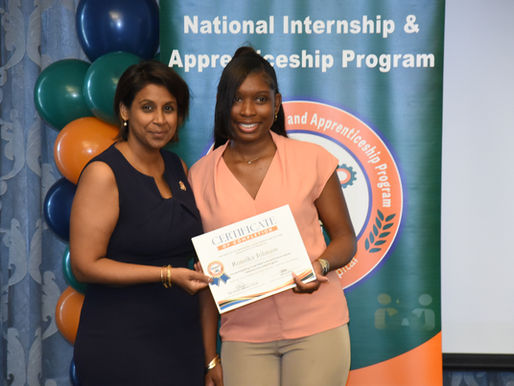 Take Charge of Your Future - Governor Urges Interns, Apprentices