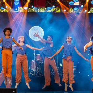 QUANDO A ARTE TRANSFORMA HISTÓRIAS: APRESENTAÇÃO DO GRUPO SOMOS EMOCIONA O FESTIVAL MEU VIZINHO PARDINI