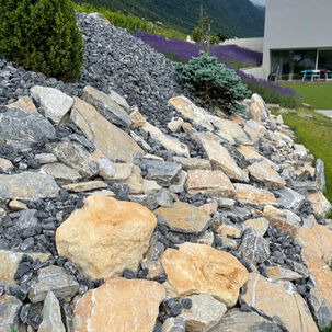 Talus ruistique  _ Traveaux paysagèrs Maçonneries  _ PROjardin Paysagiste créations & enre