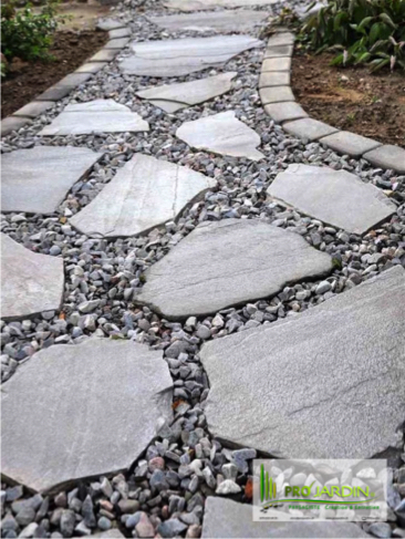 PROjardin_Paysagiste_creations_&_enretiensn_Aménagements_extérieurs_Espace_vert_Jardins_Valais_dalle