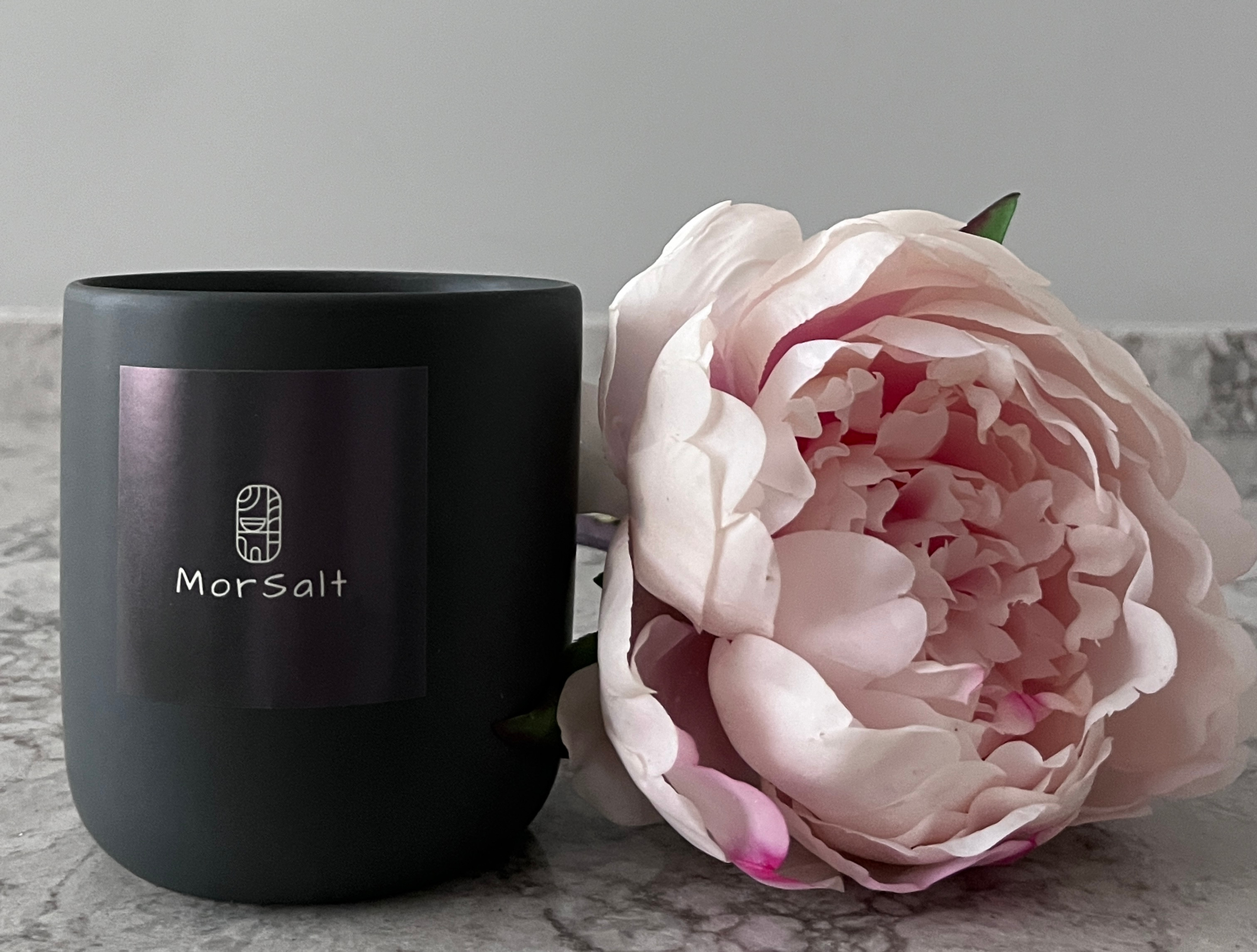 MorSalt Candle in Magnolia Peony