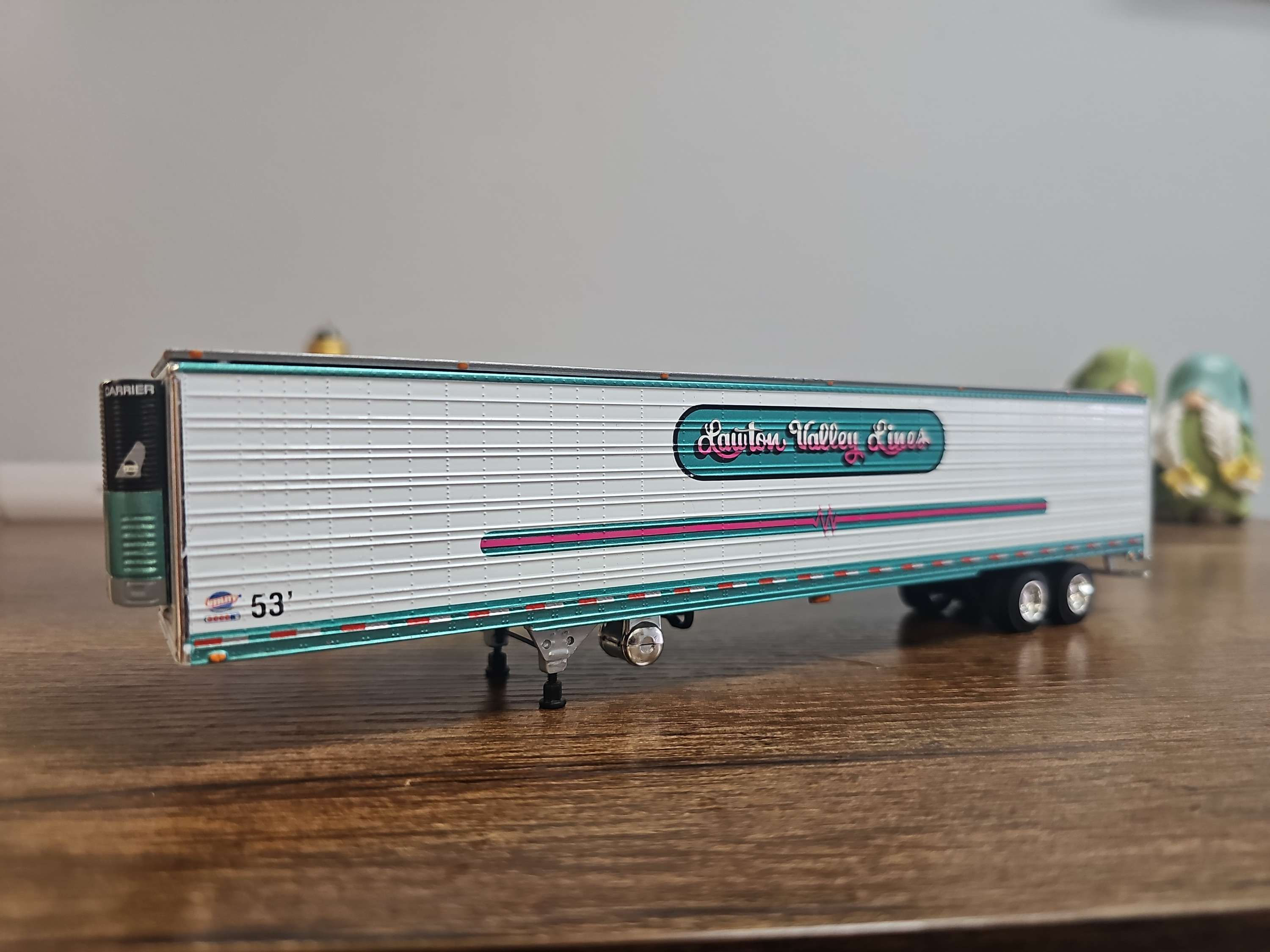 53' utility reefer (Lawton Valley Lines)