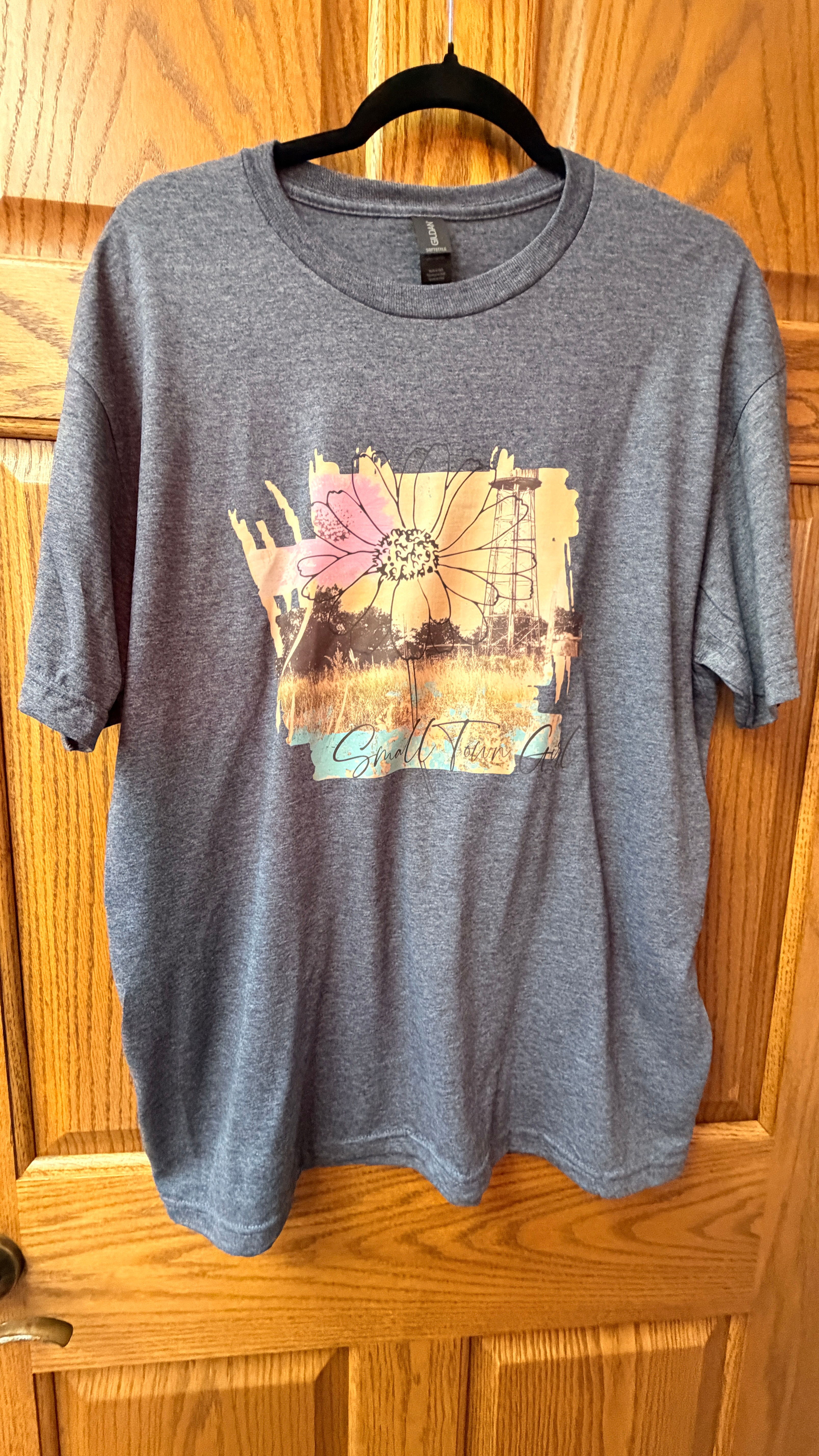 🌸 Small Town Girl T-Shirt 🌸