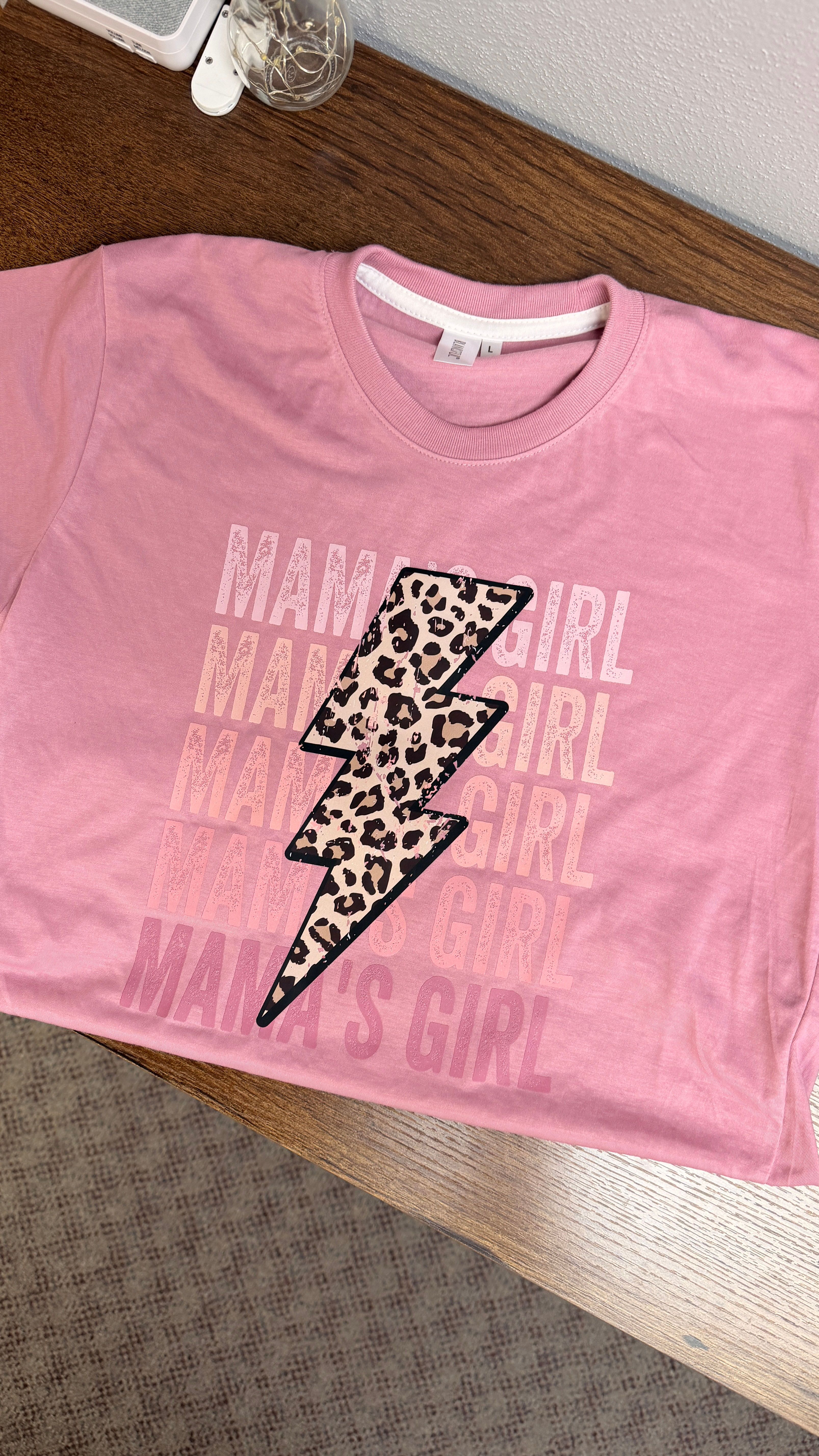 ⚡ Mama’s Girl Leopard Lightning T-Shirt 💕⚡