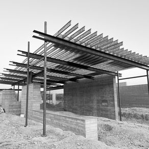 Luxury Wood & Steel Hybrid Framing for Open-Concept Design