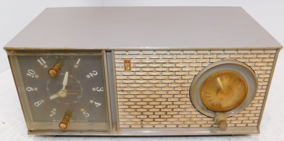 Zenith J514G clock tube radio