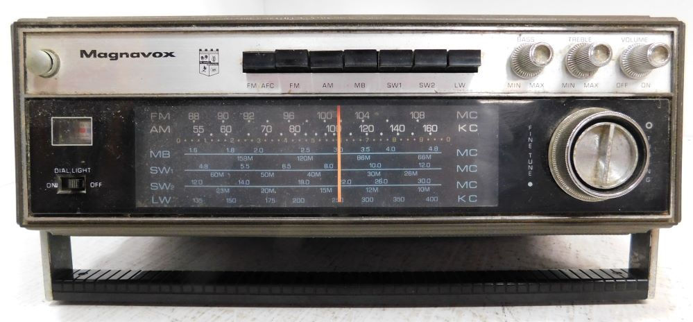 Magnavox 1R1214 6 Band AM/FM SW Portable Radio