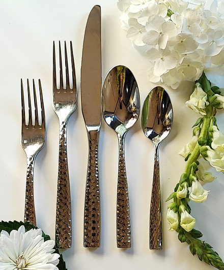 Cutlery. Silver with grip chiseled 2 spoon 2  fork 1 knife v2 with Shadow.jpg