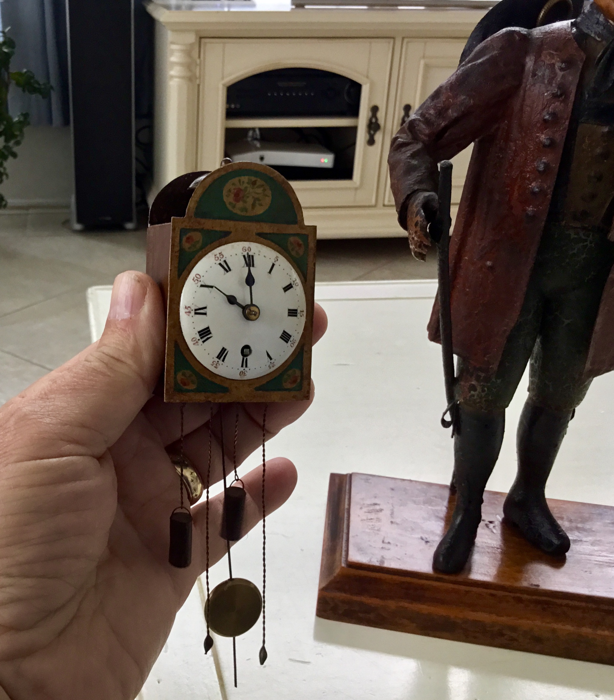 Uhrenträger figurenuhr clock peddler