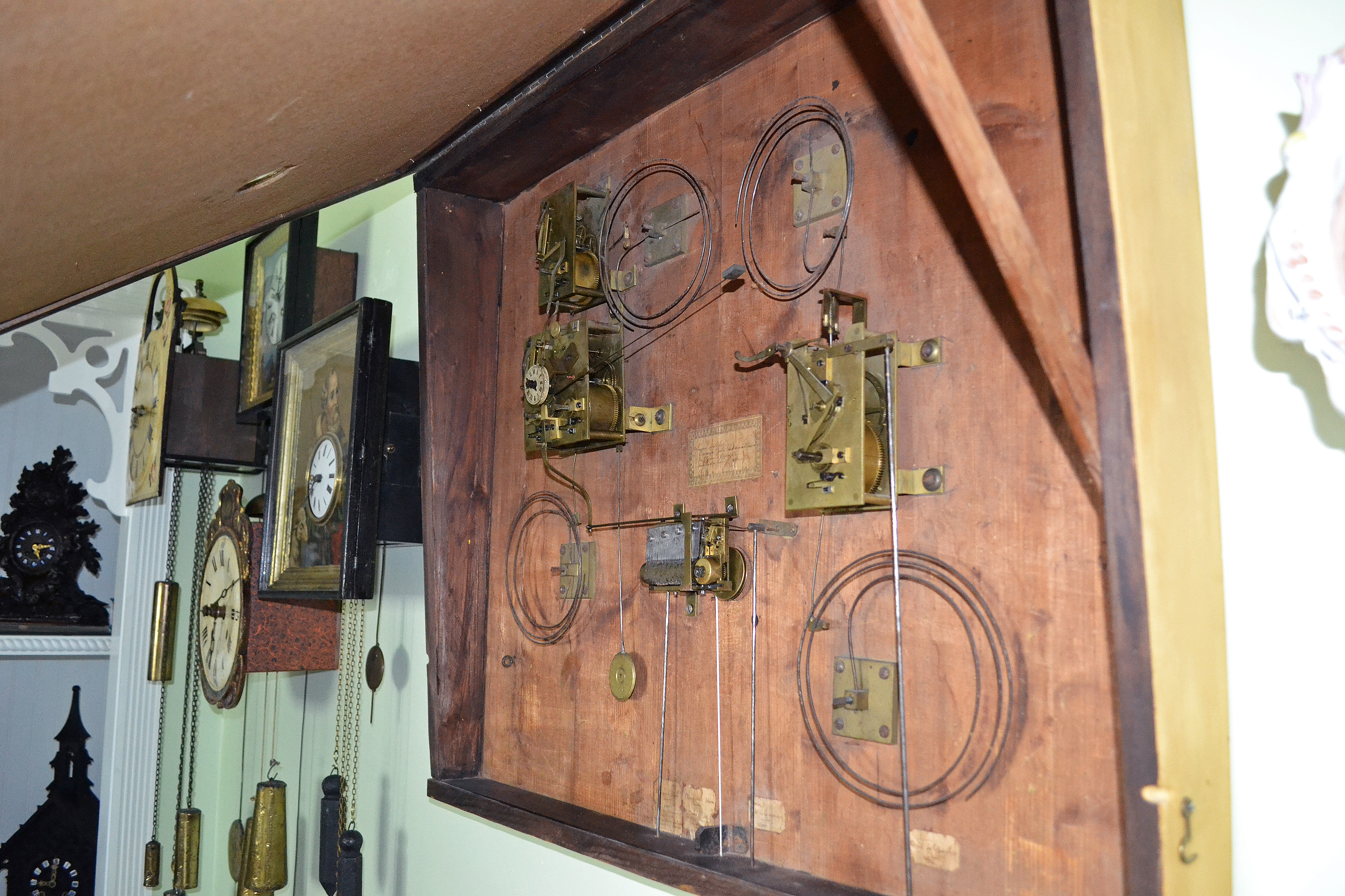 Angelus movement with music box