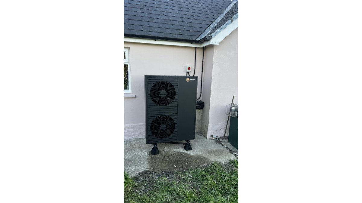 Choosing Between Heat Pump Installers: A 2026 Guide
