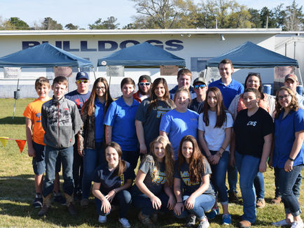 Cottondale FFA Volunteers at Tiny Tot Olympics