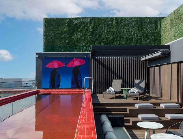 Radisson Red