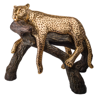 Gold Leopard styttan rólegur á útibú