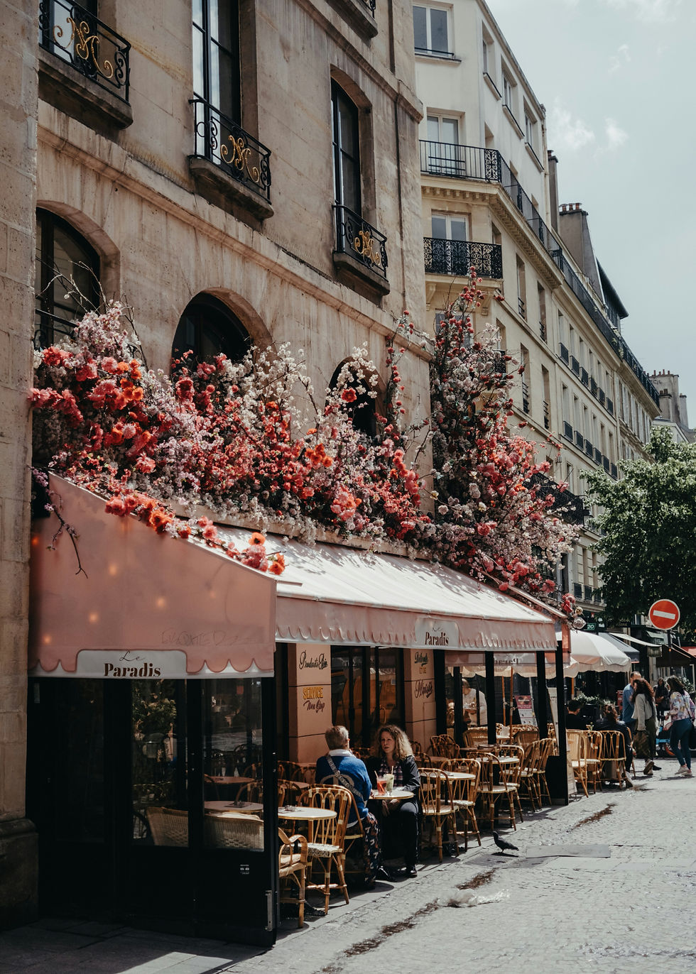 Coffee Shop in Paris. Image by Josh Withers.