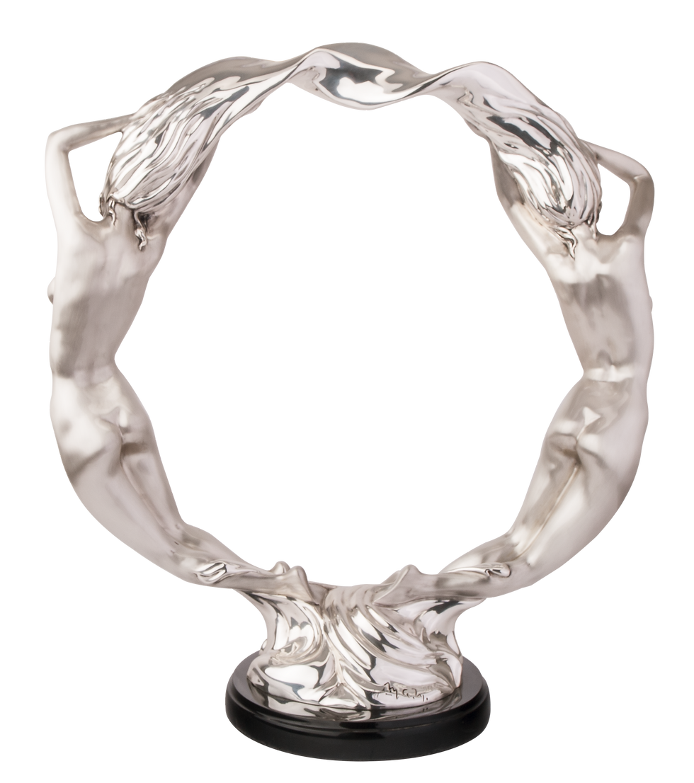 Thumbnail: Escultura de Mujeres desnudas en plata