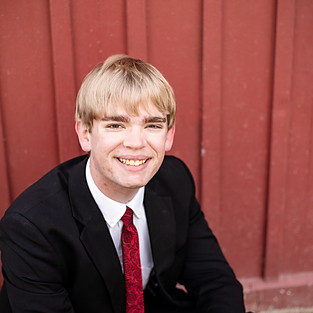 Seth Binns Senior photos