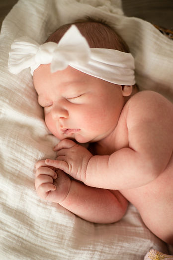 Danielle Newborn (18 of 31).jpg
