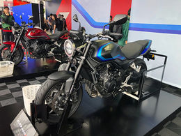 CB400SuperFour E-Clutch