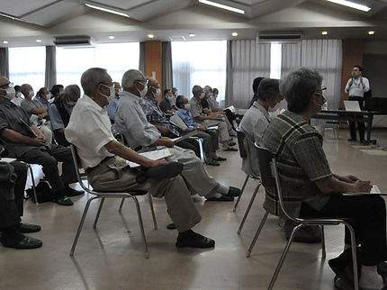 70人の参加者で会場は満席