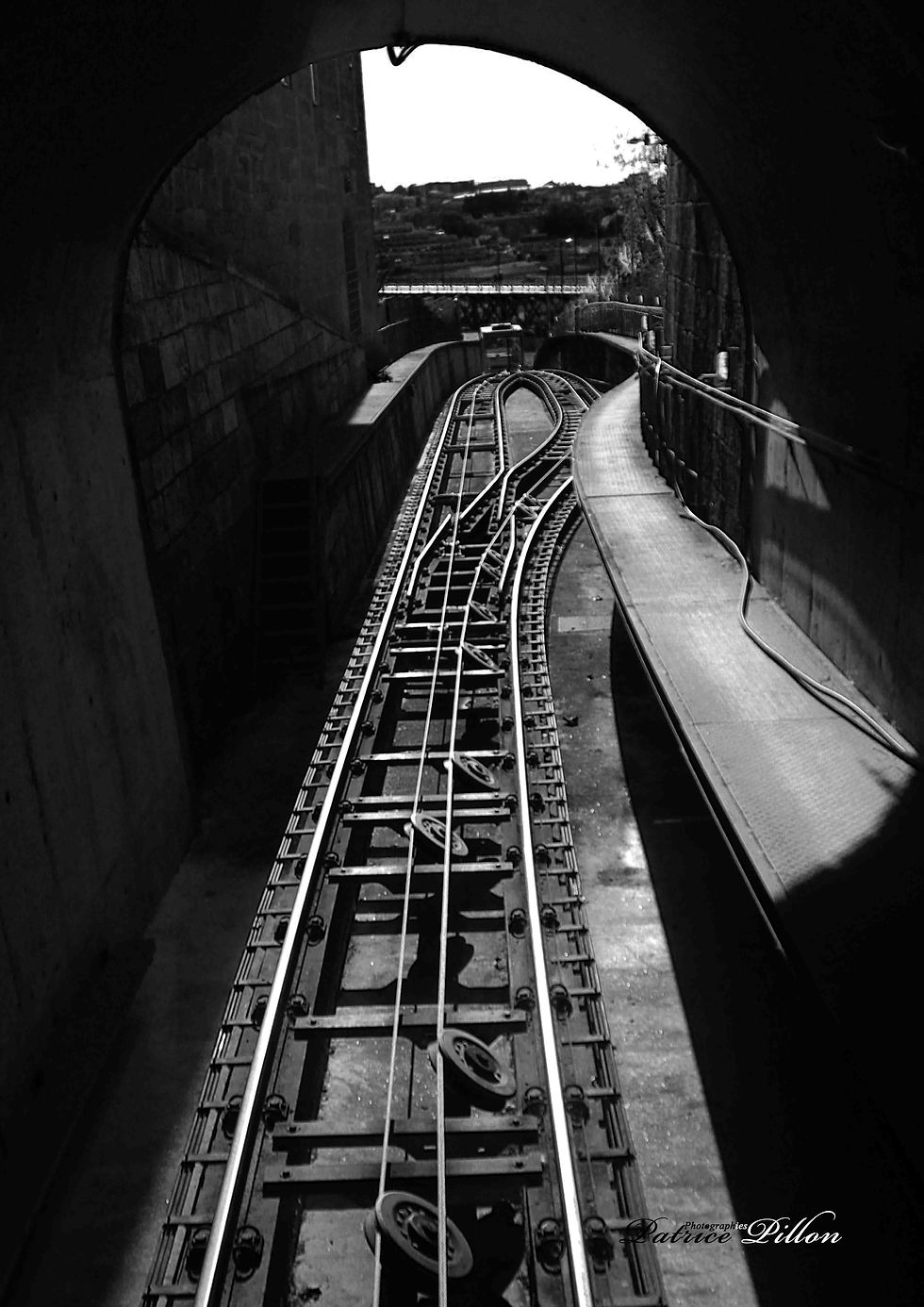 Funicular Dos Guindais, Porto