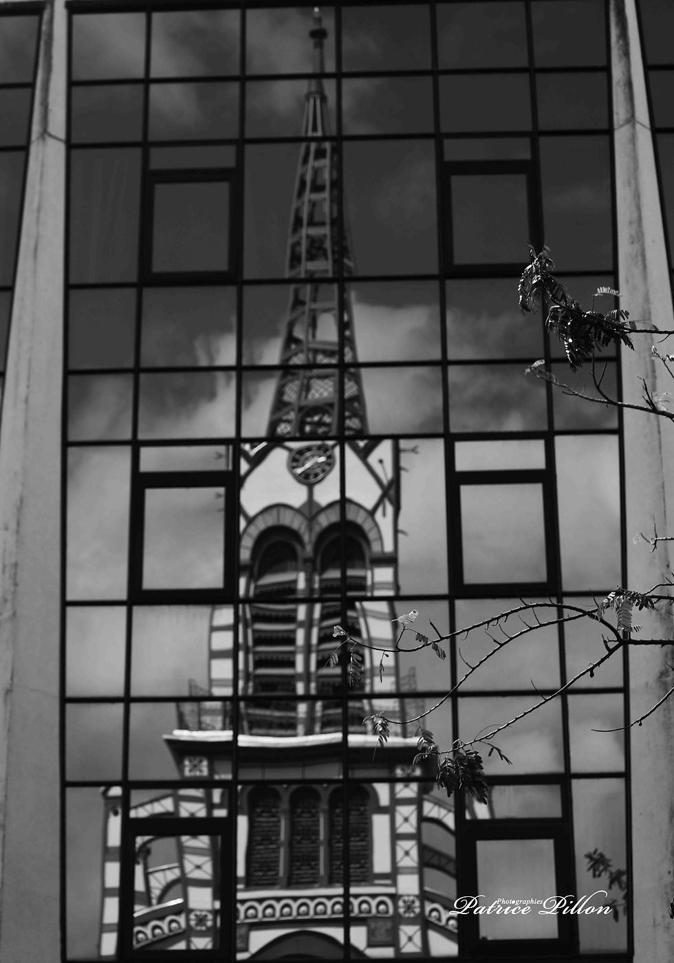 Jeux de miroirs sur le clocher
