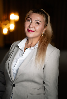 Ramona Arsenie – Friseurmeisterin und Make-up Artist