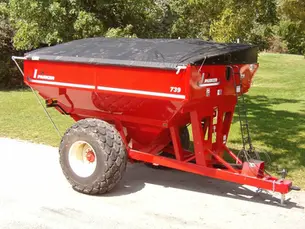 How Roll Tarps Contribute to Road Safety and Load Security