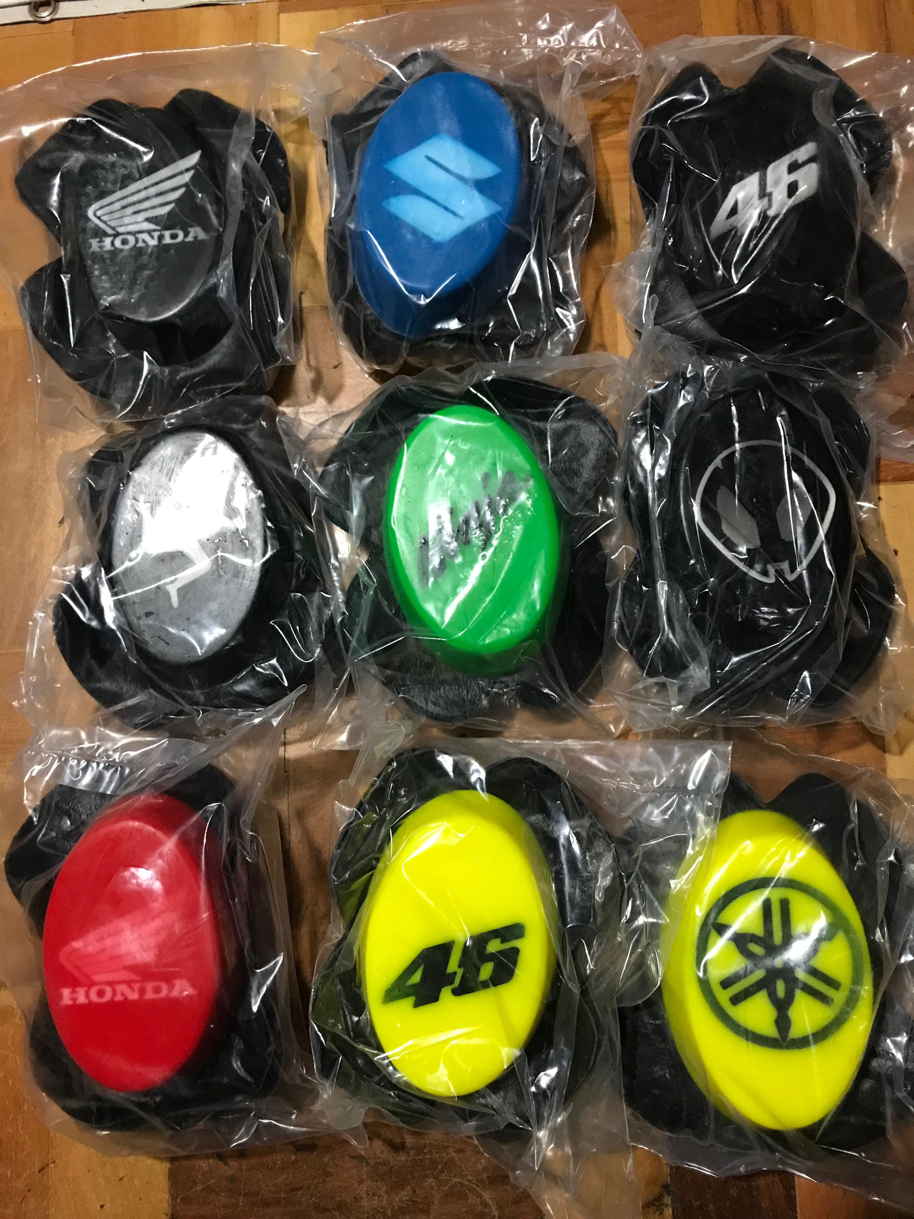 Saboneteiras com logotipos