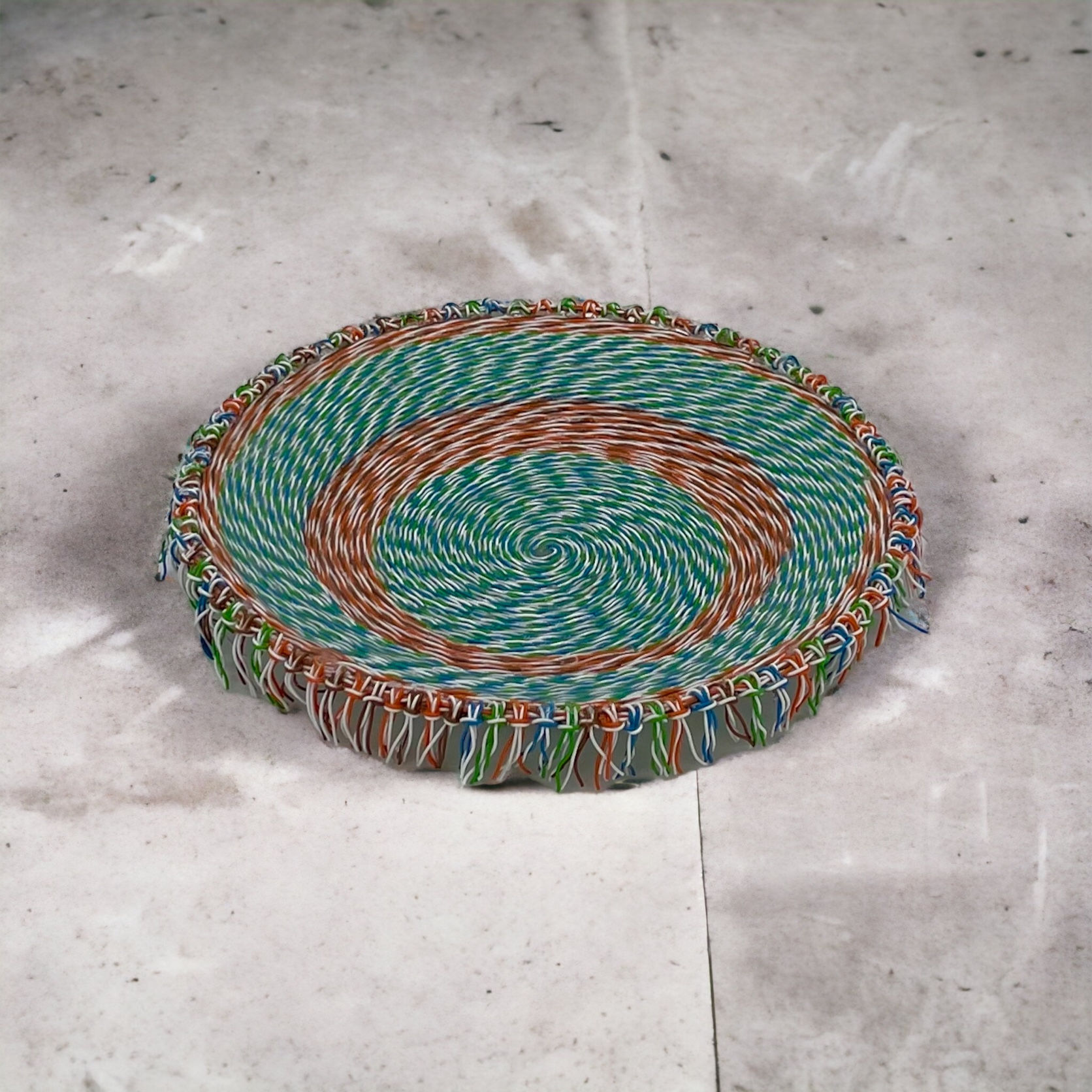 Assiette fil torsadé