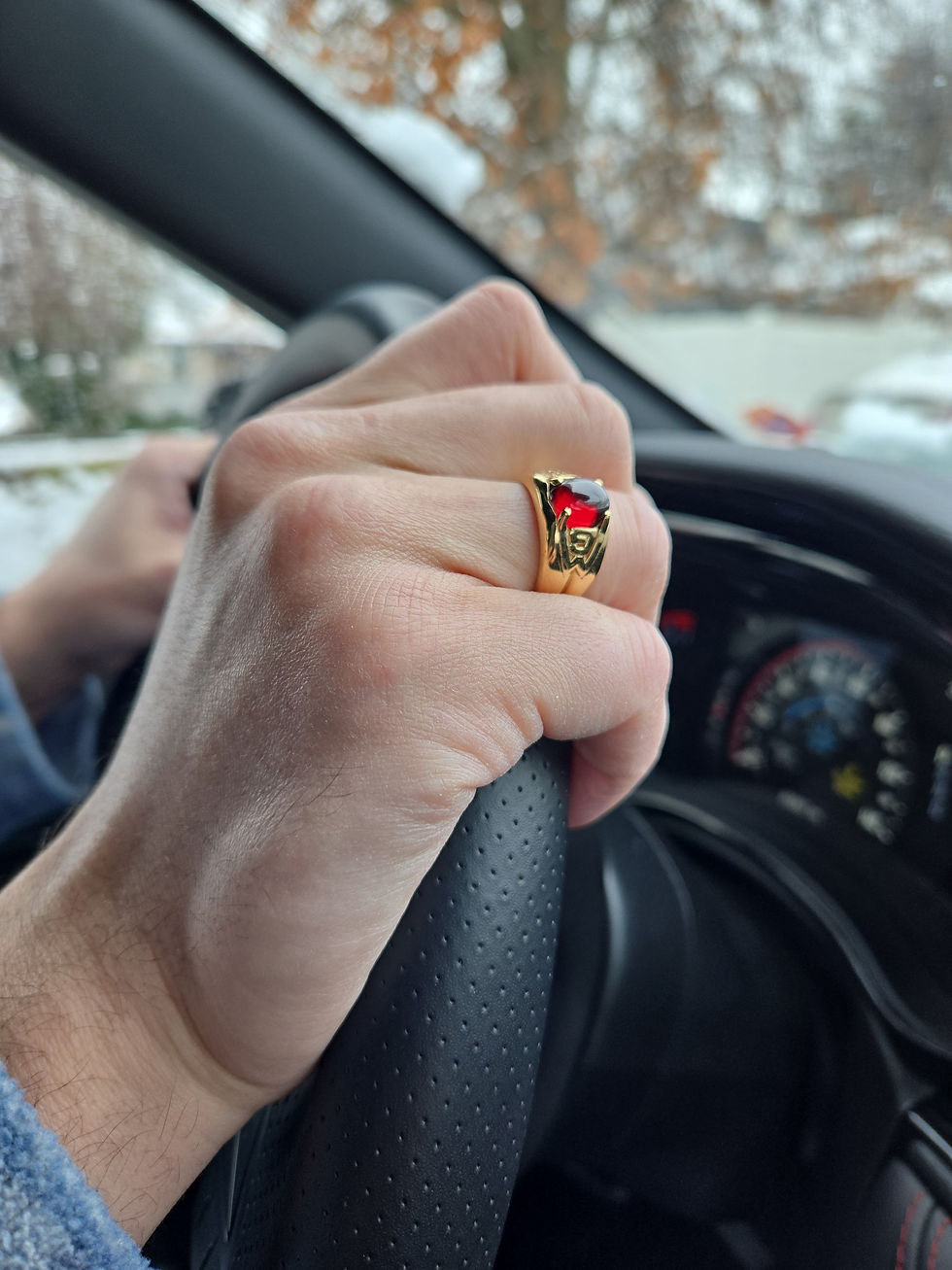 Thumbnail: King's ring