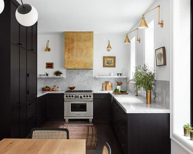 WOLF RANGE BLACK KITCHEN.jpeg