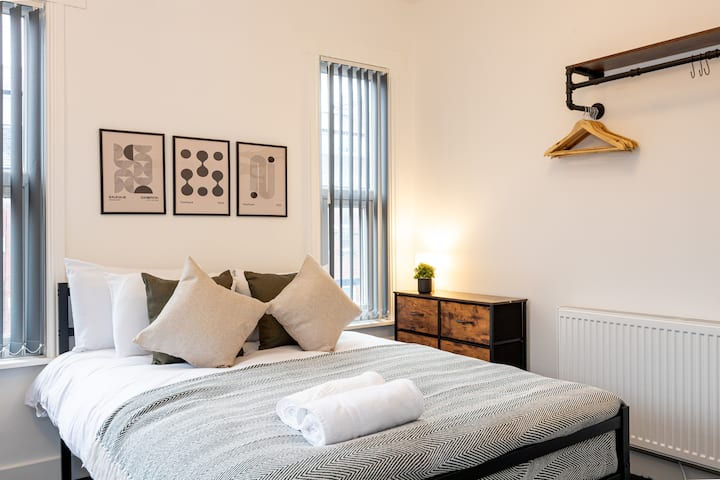 e2131909-22e0-4302-afe4-928771f5649d