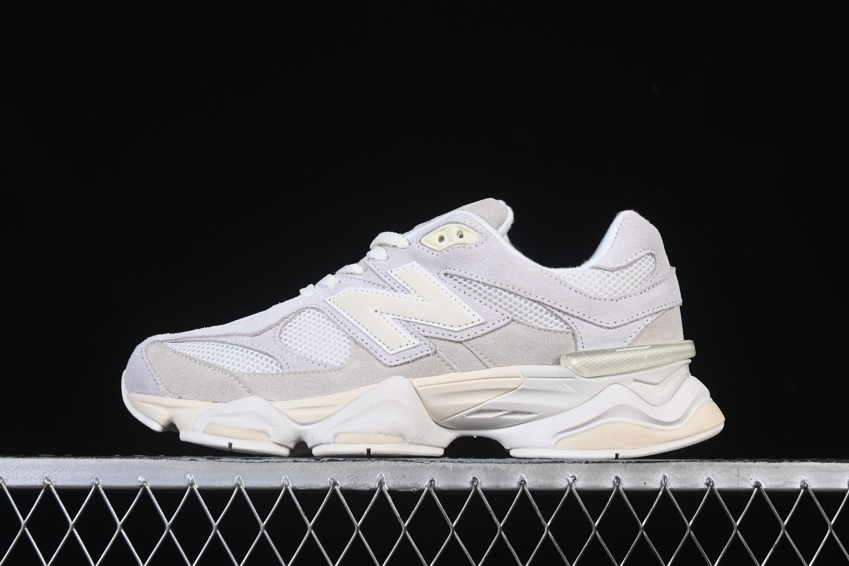New Balance 9060 Angora