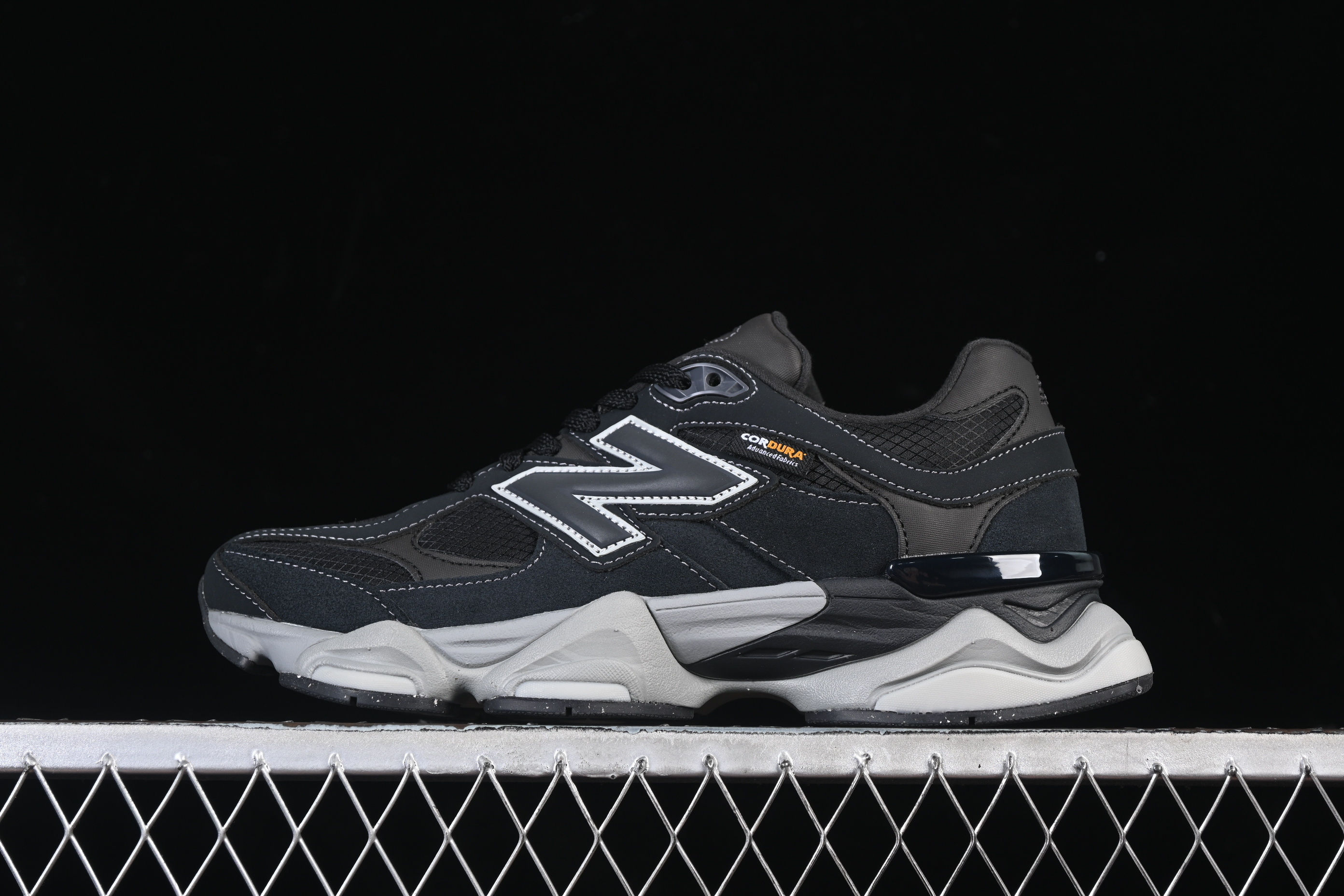 New Balance 9060 Black Grey