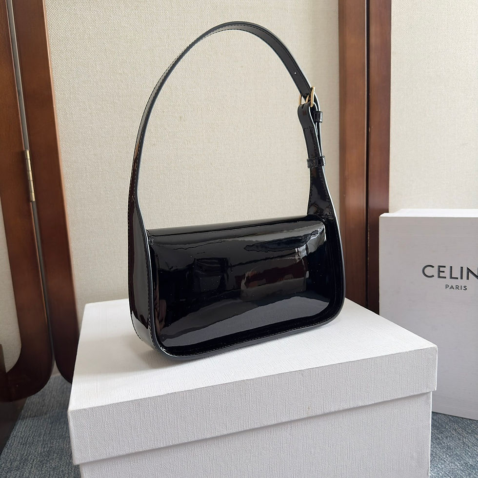 תמונה ממוזערת: Celine Black Patent Leather Terence Bag